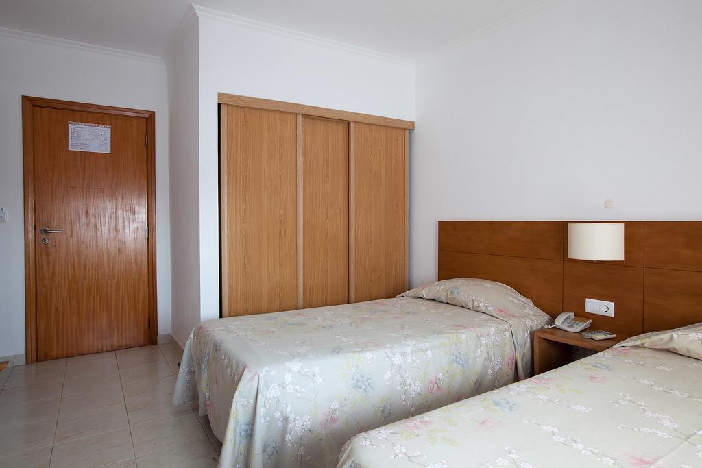 Hotel Solmar Calheta  Bilik gambar