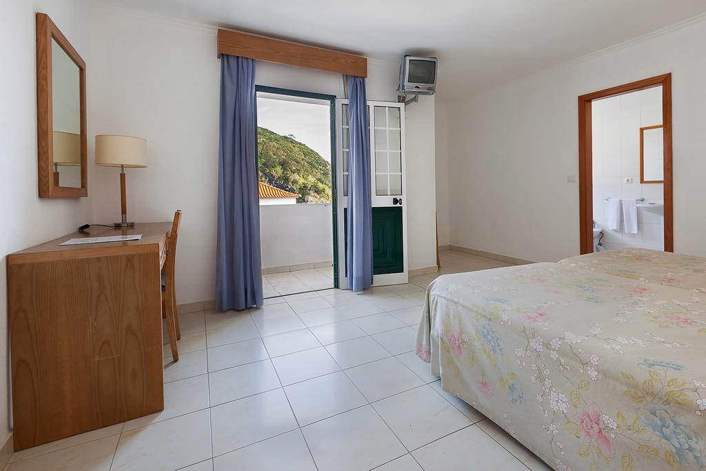 Hotel Solmar Calheta  Bilik gambar